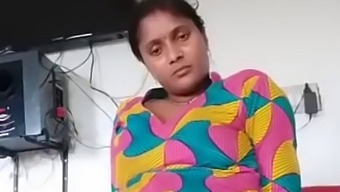 Indian Housewife'S Anus: Mature And Hot