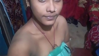 Desi Village Girl With Big Boobs In Indian Nude Selfie