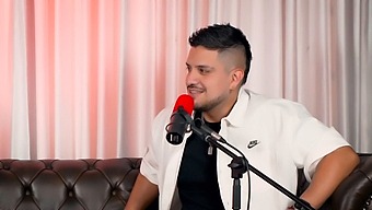 Onlyfans: Is It Love Or Just Money? A Colombian Amateur’s Experience.